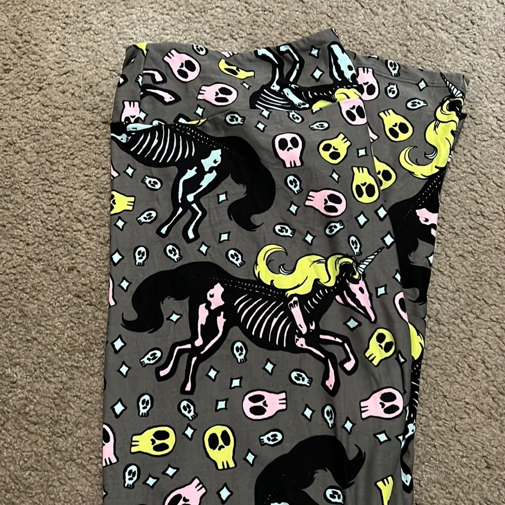 LuLaRoe Skellicorn Leggings TC2